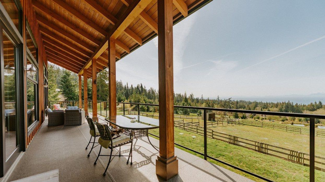 2247 Pixton Road Roberts Creek British Columbia