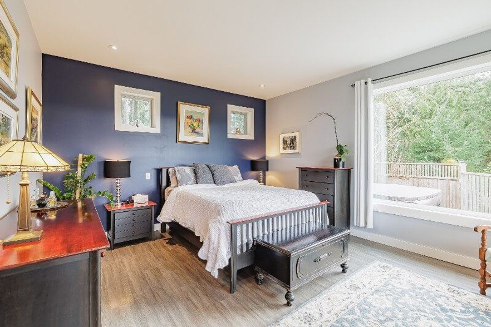 241 little mountain road salt spring island treehouse home 16