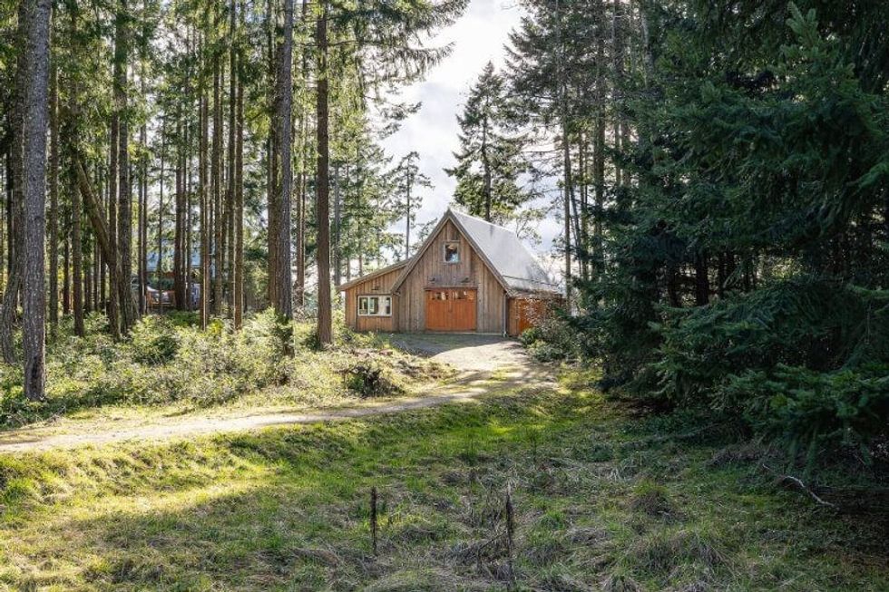 241 little mountain road salt spring island treehouse home 2