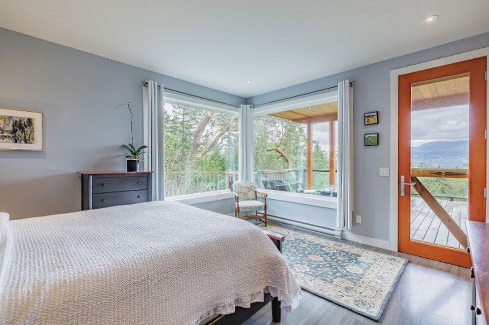 241 little mountain road salt spring island treehouse home 20