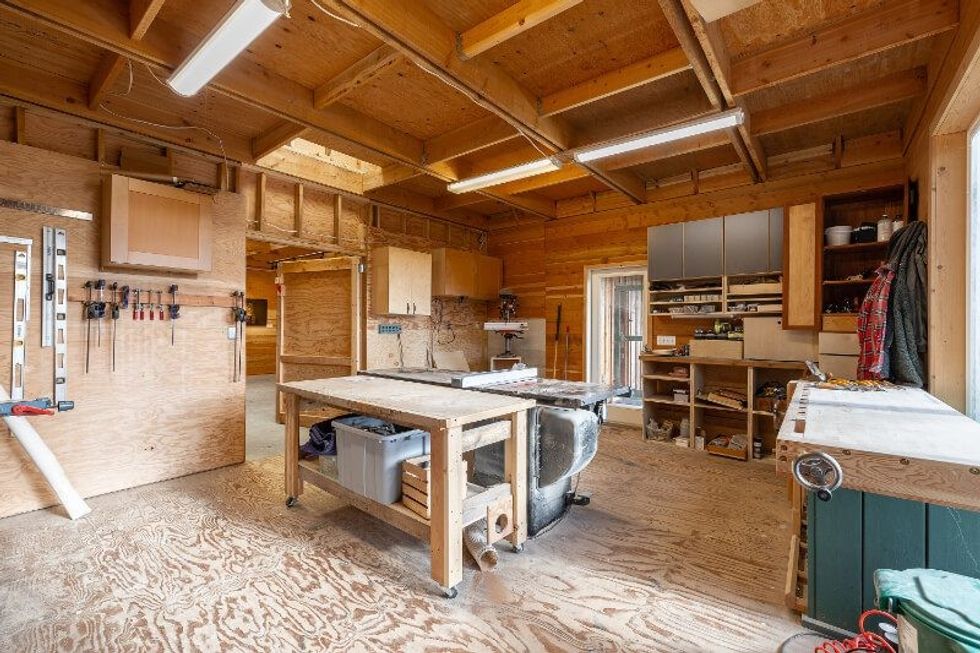 241 little mountain road salt spring island treehouse home 25