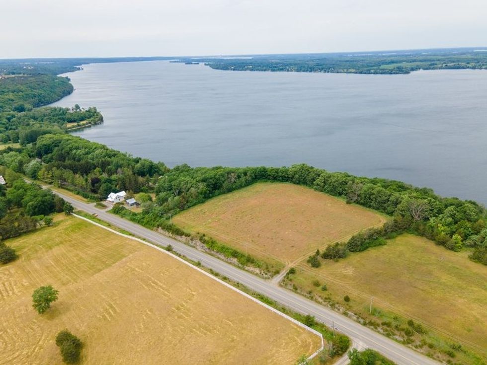 2809 county rd 7 picton on 2