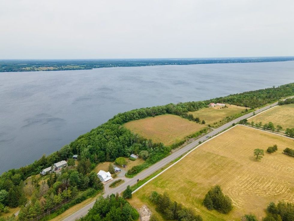 2809 county rd 7 picton on 3