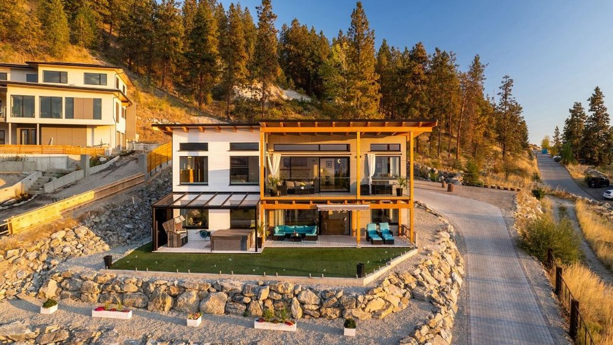 2810 Outlook Way - Naramata Bench - Okanagan Valley