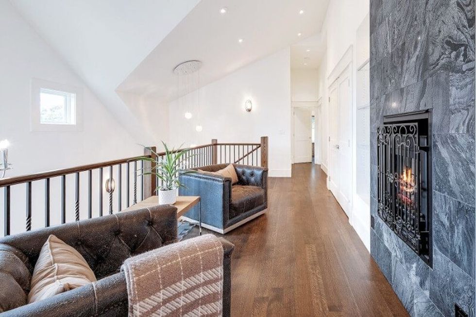 2840 sea view road saanich ten mile point 12