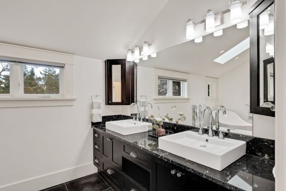 2840 sea view road saanich ten mile point 15