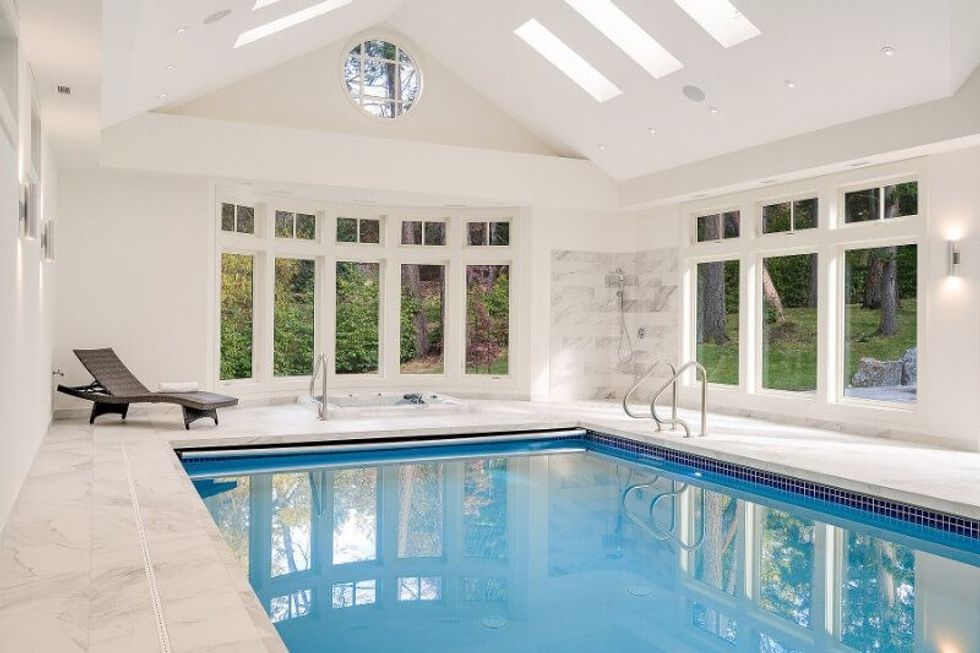 2840 sea view road saanich ten mile point 22