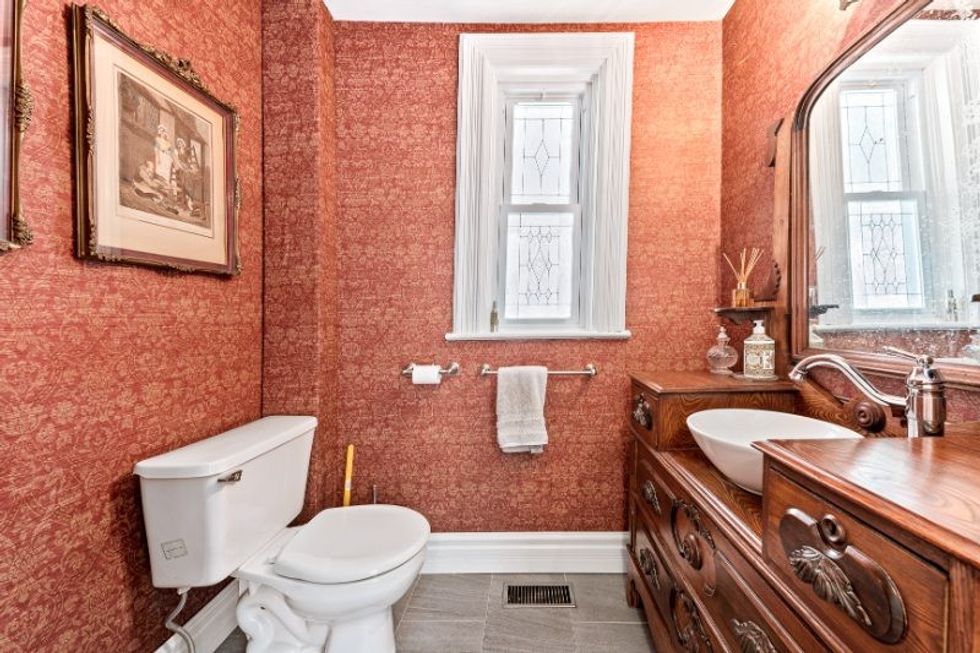 29 79 king st pec on