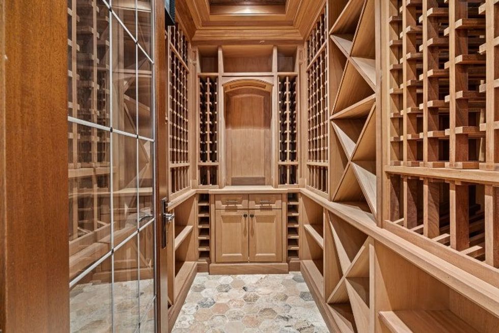 29 bayview wood hq 74 min