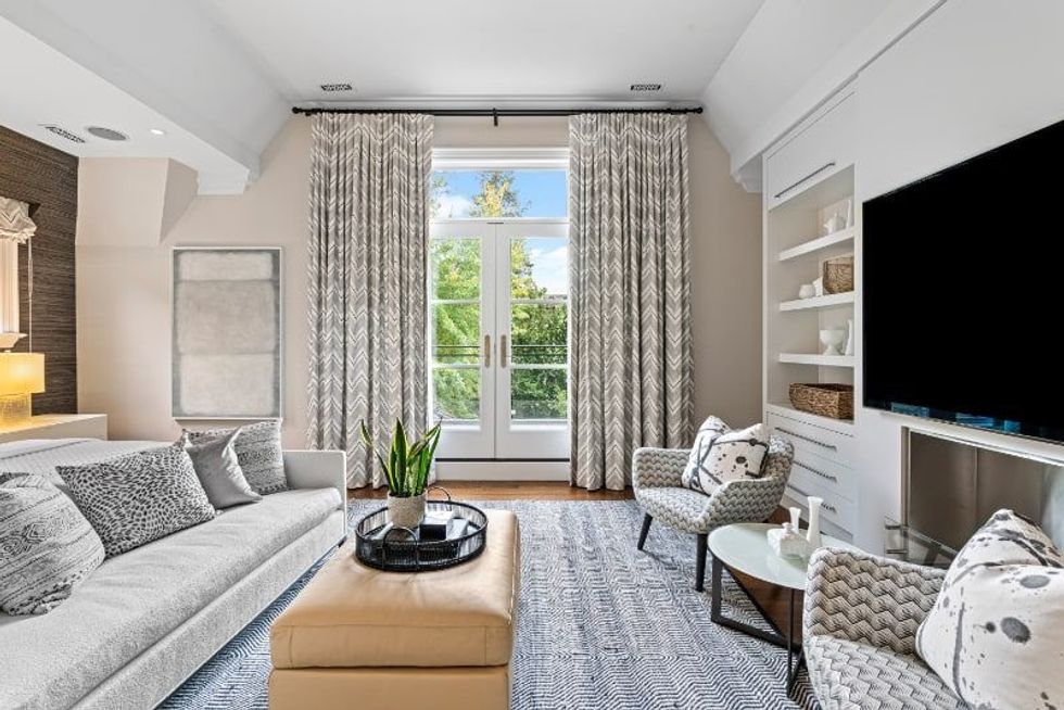 29 bayview wood hq 78 min