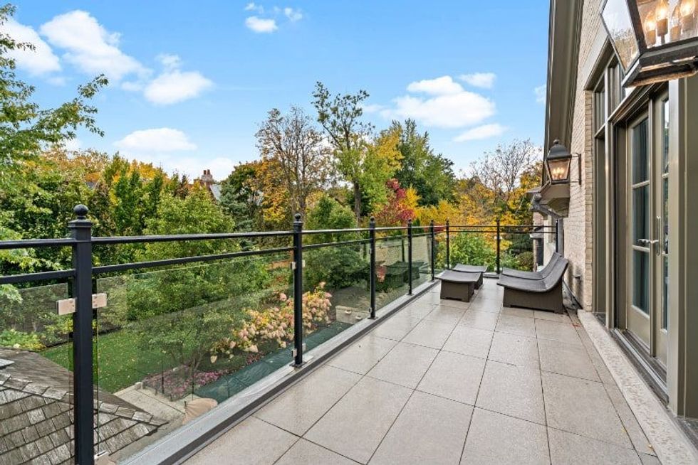 29 bayview wood hq 79 min