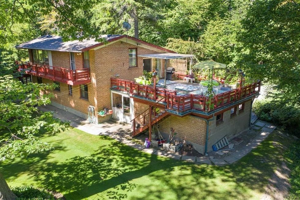 3 ledge road toronto e5844493 6 p