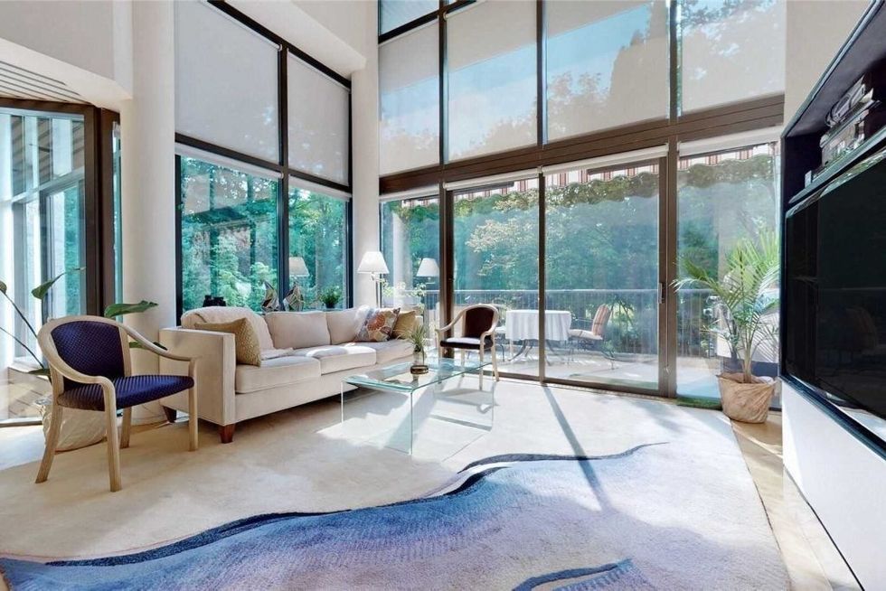 30 high point road living room 1024x683
