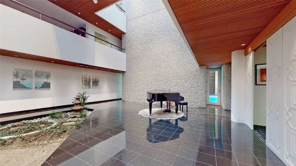 30 high point road toronto c5769040 11