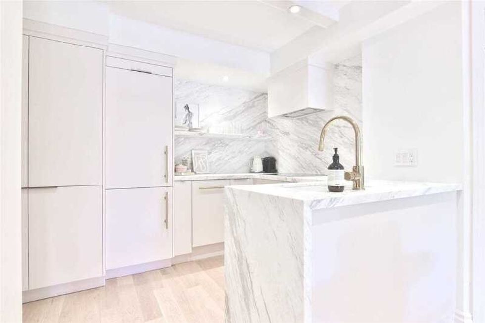 301 1174 yonge street toronto c4879760 6