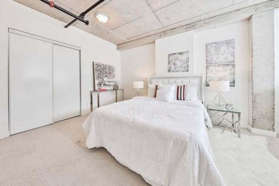 306 10 wellesley place toronto c5328486 25 p e1628101702122