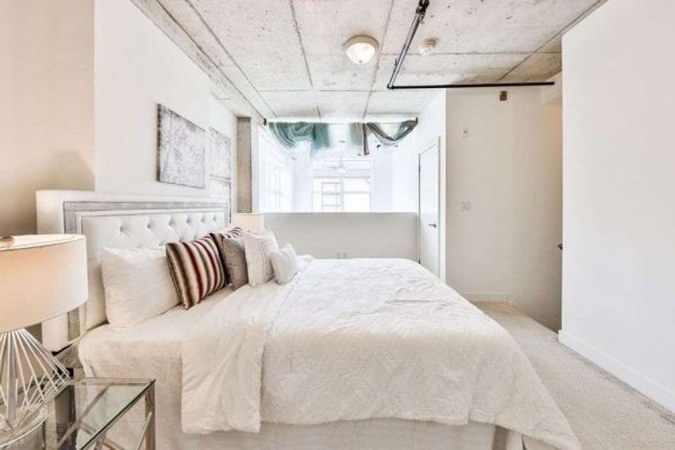 306 10 wellesley place toronto c5328486 27 p e1628101632195