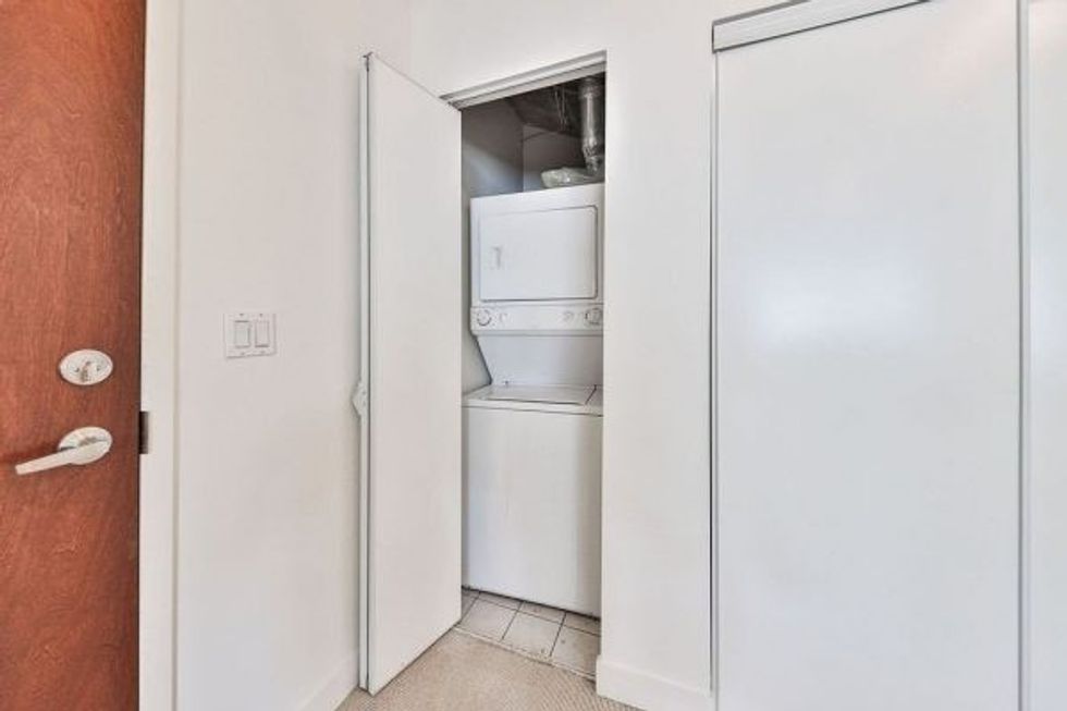 306 10 wellesley place toronto c5328486 29 p e1628102241928