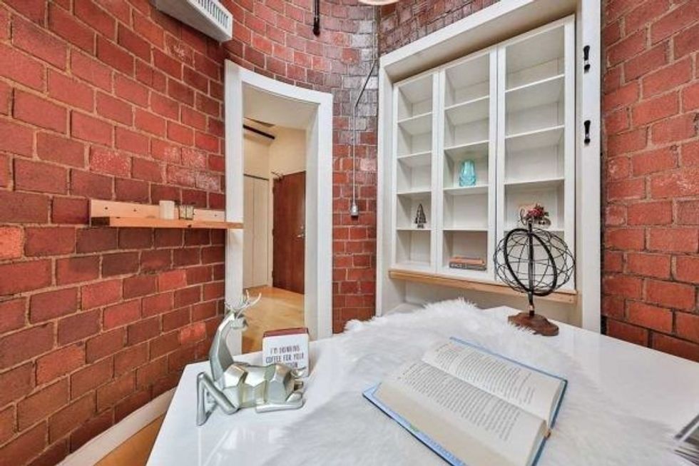 306 10 wellesley place toronto c5328486 3 p e1628101535706