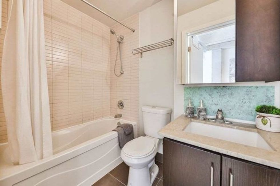 306 10 wellesley place toronto c5328486 30 p e1628101780238