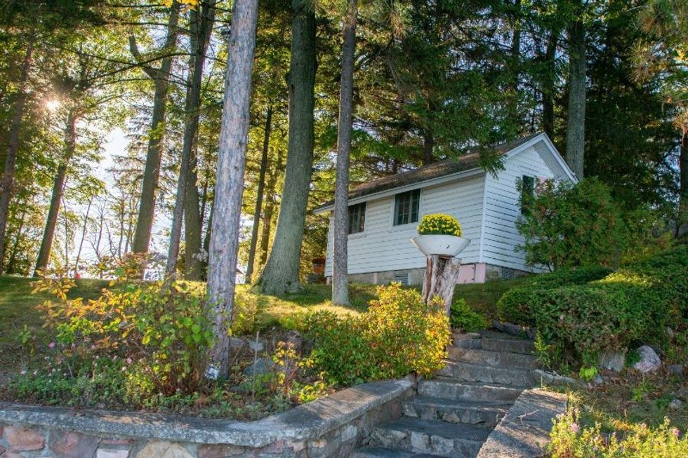 31 exterior bunkie 3