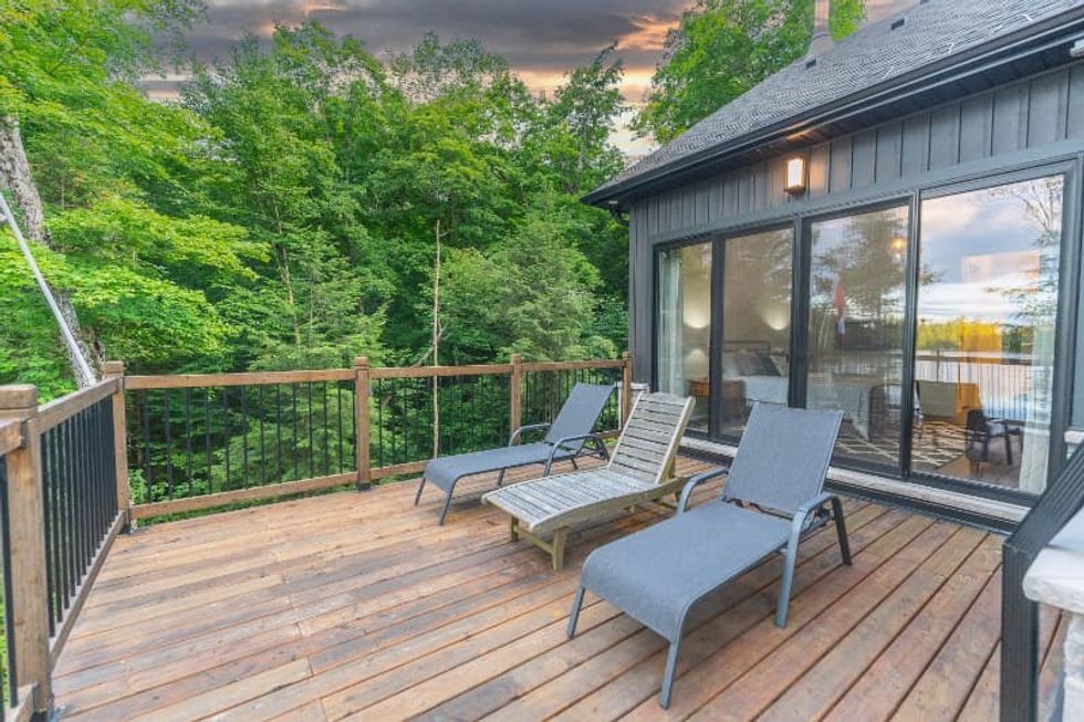 3196 west shore road deck 2 min