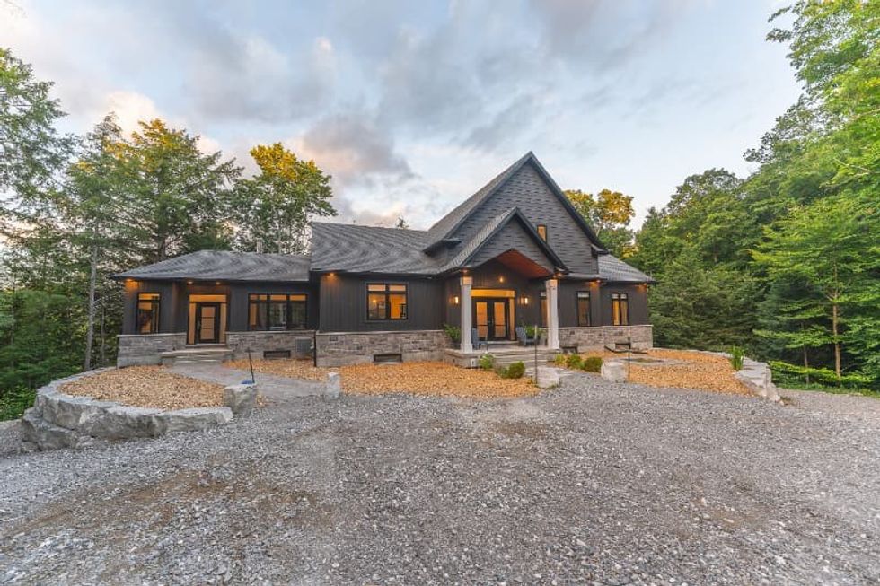 3196 west shore road entry min