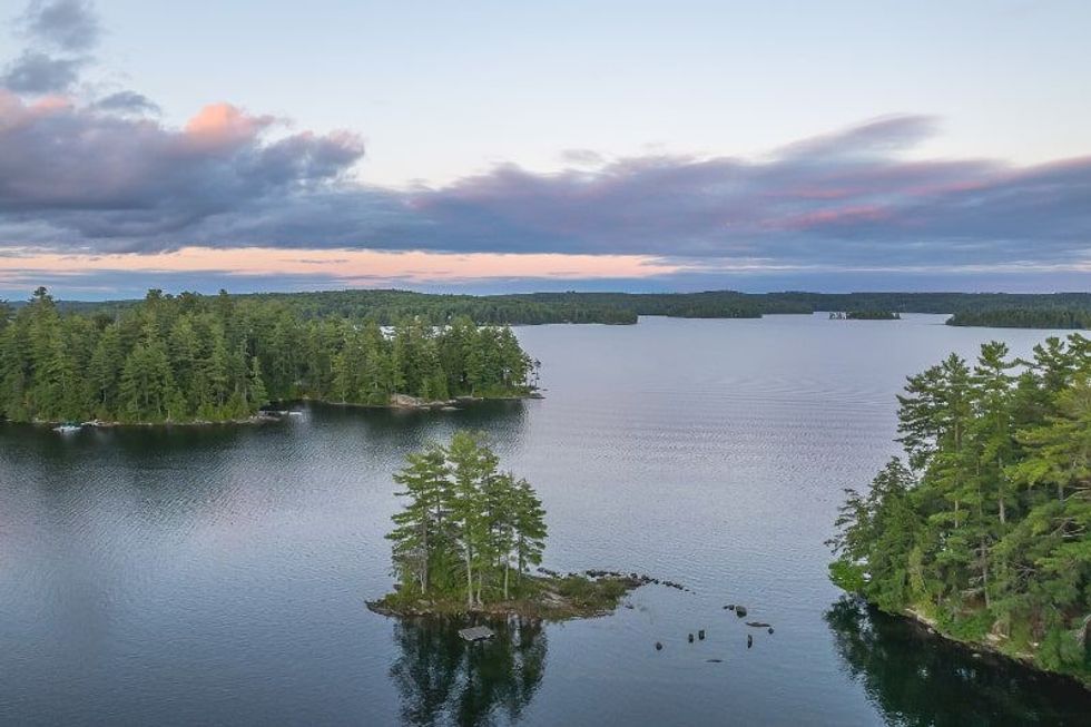 3196 west shore road lake 2 min