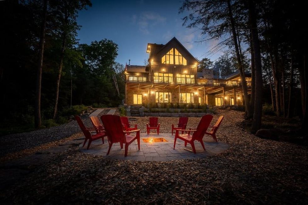 3196 west shore road outdoor min