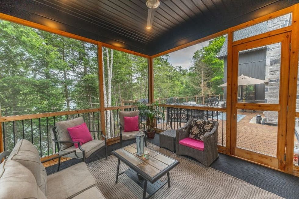 3196 west shore road sunroom min