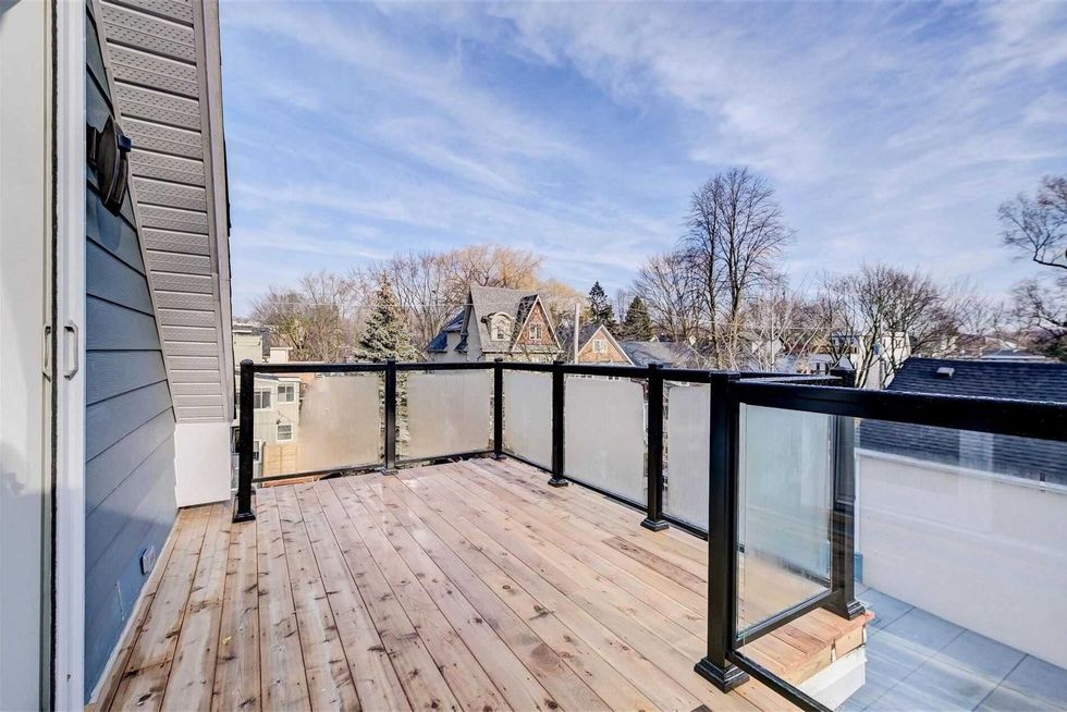 33 lee avenue toronto e5088237 15 p