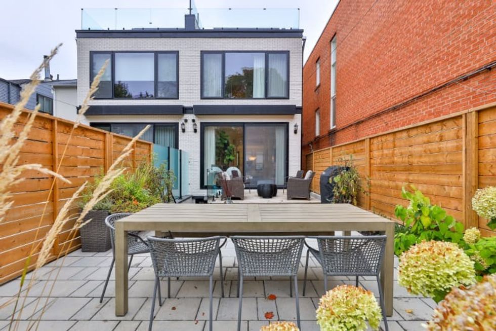 34a sherwood ave backyard 3 min