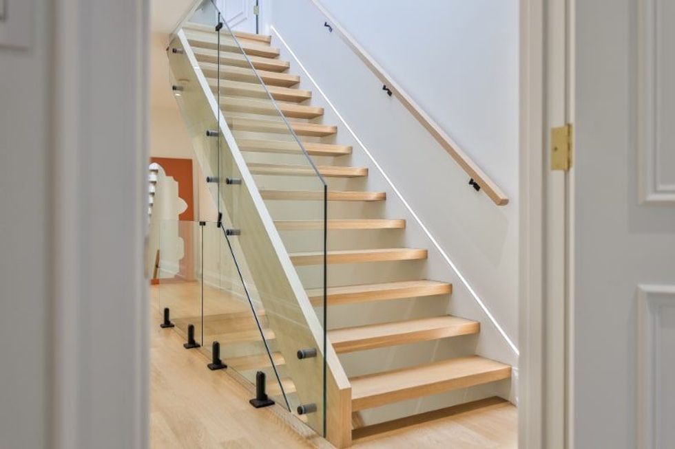 34a sherwood ave stairs min