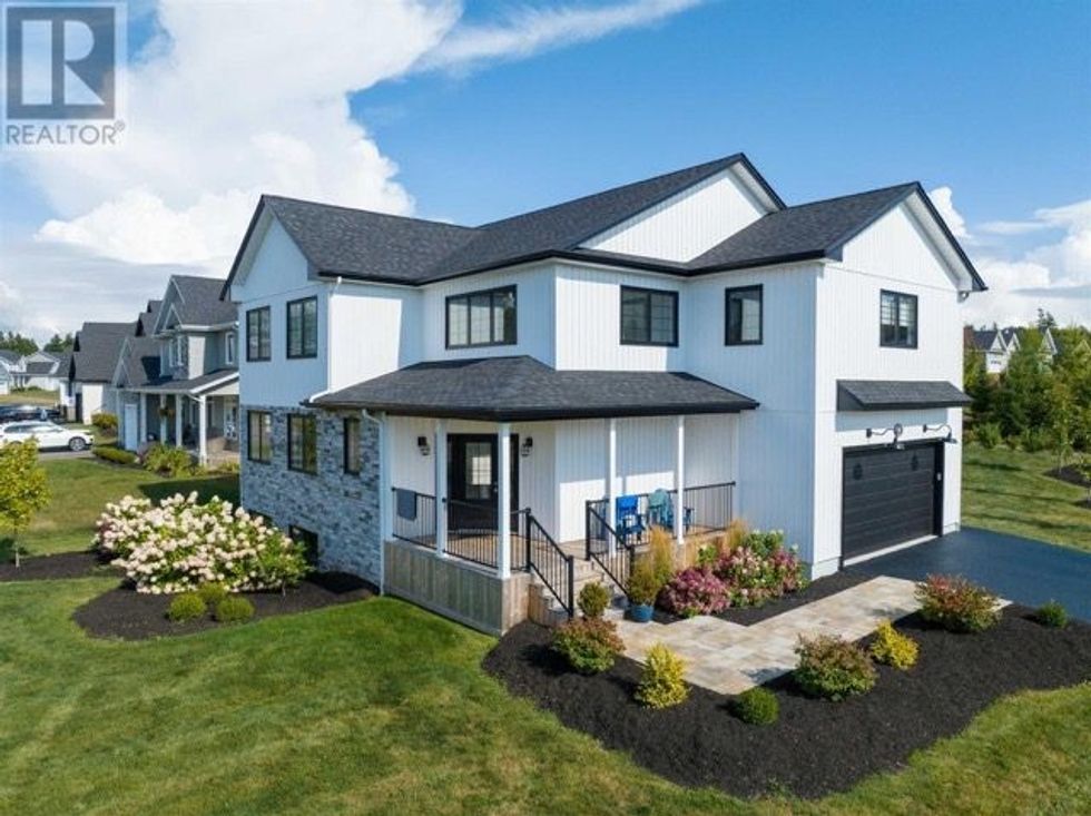 35 tuckers way front