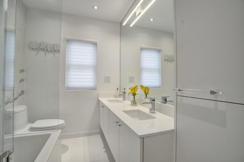 380 old orchard grove toronto large 022 013 380 old orchard grove toronto 1500x1000 72dpi e1596813860107