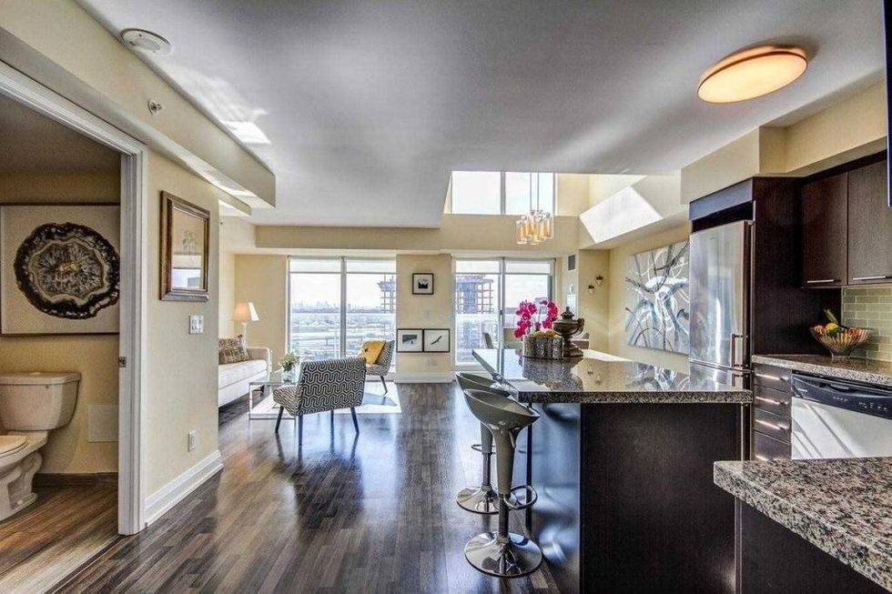 4 647ca9b7 8327 4655 8b72 d7aa4316a8ca 1200 1024x682