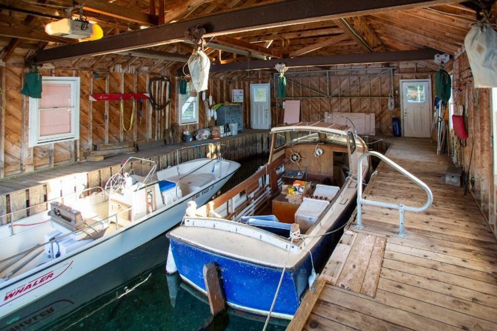 41 boat house interior slip