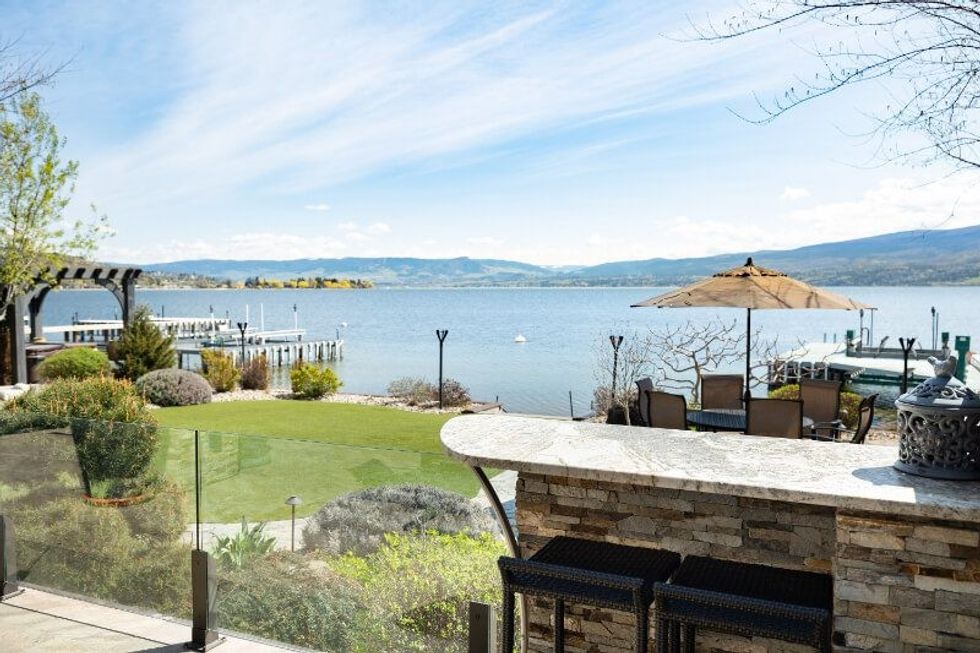 4165 gellatly road west kelowna okanagan lake home 16