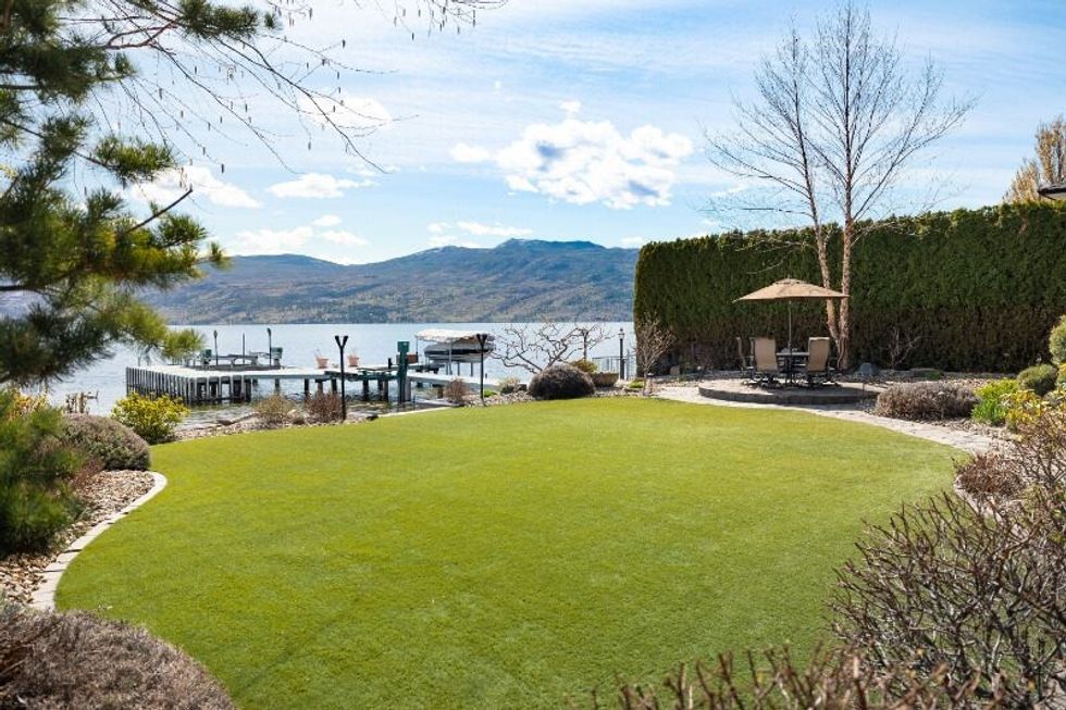 4165 gellatly road west kelowna okanagan lake home 22