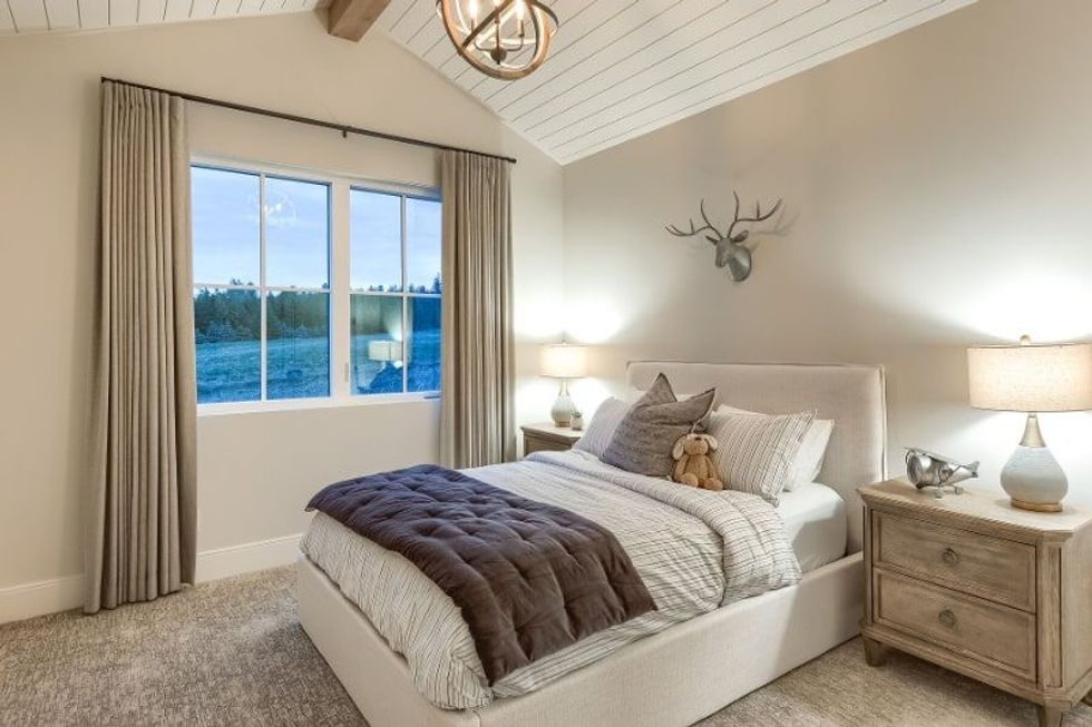 4266 ladd court bed 2 min