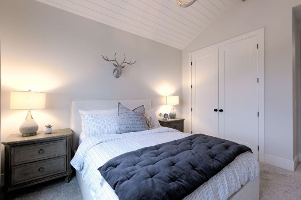 4266 ladd court bed min