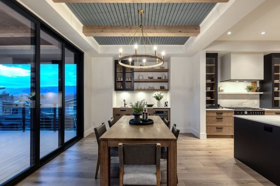 4266 ladd court dining min