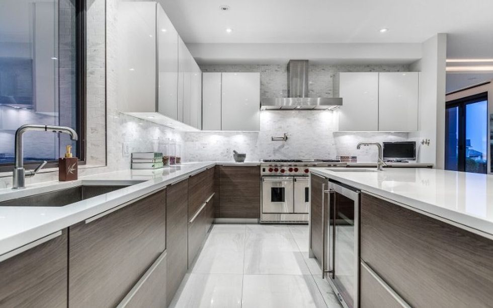 43731576r 1 1 edited