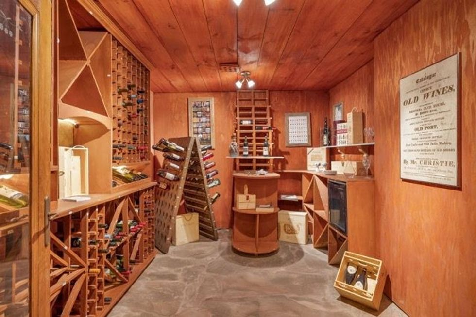 4390 anderson street wine cellar