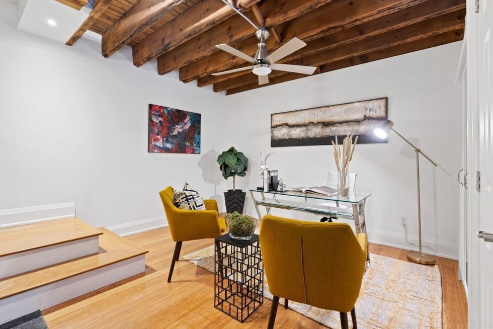 44208248print 1024x683