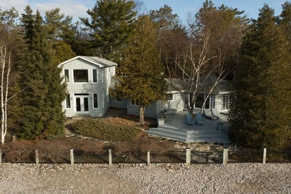 48 parklane court front 2 medium