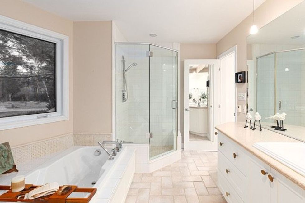 48 parklane court primary bathroom medium