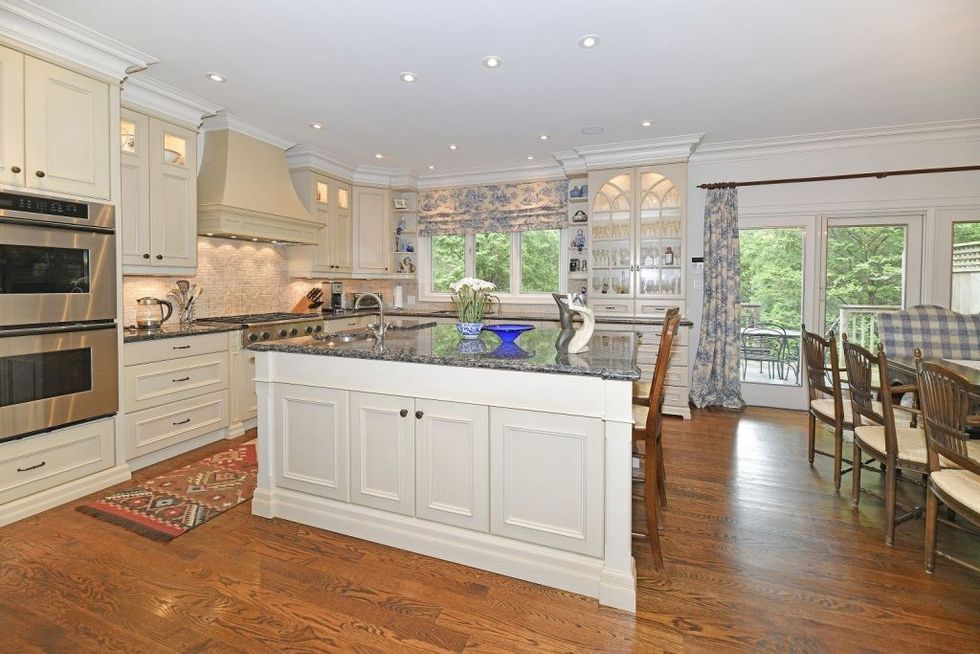 49208872print 1024x683