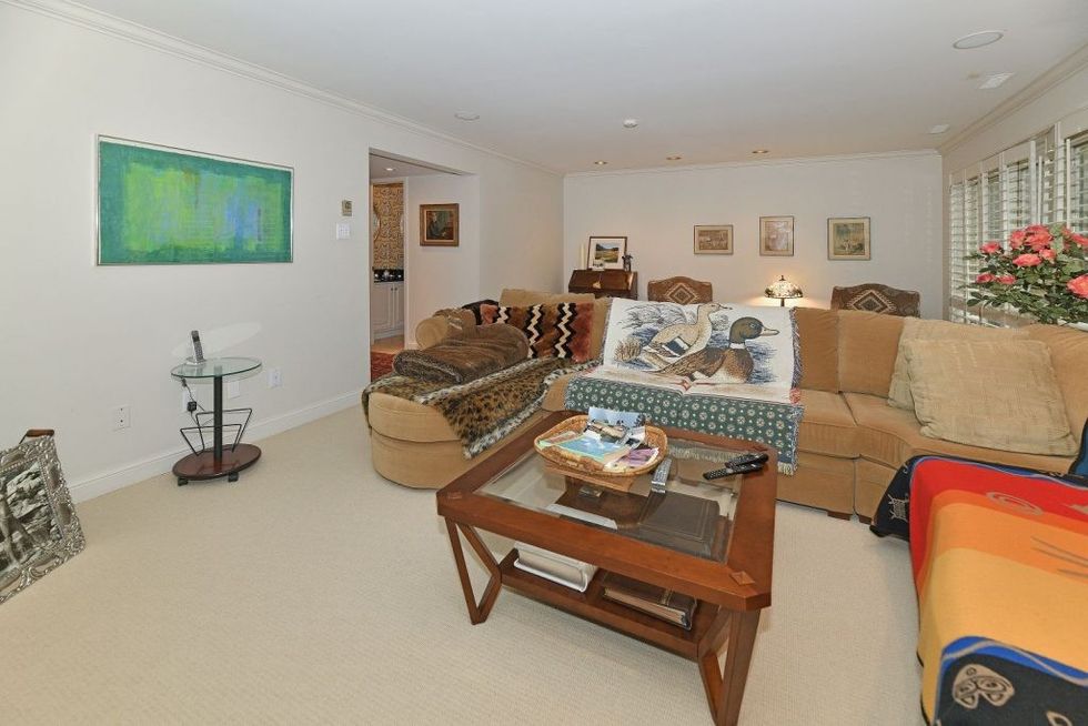 49208892print 1024x683