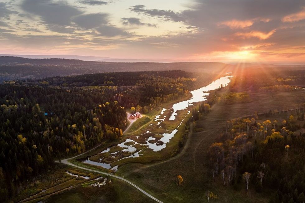 4hearts main house fall 2200px 1024x682